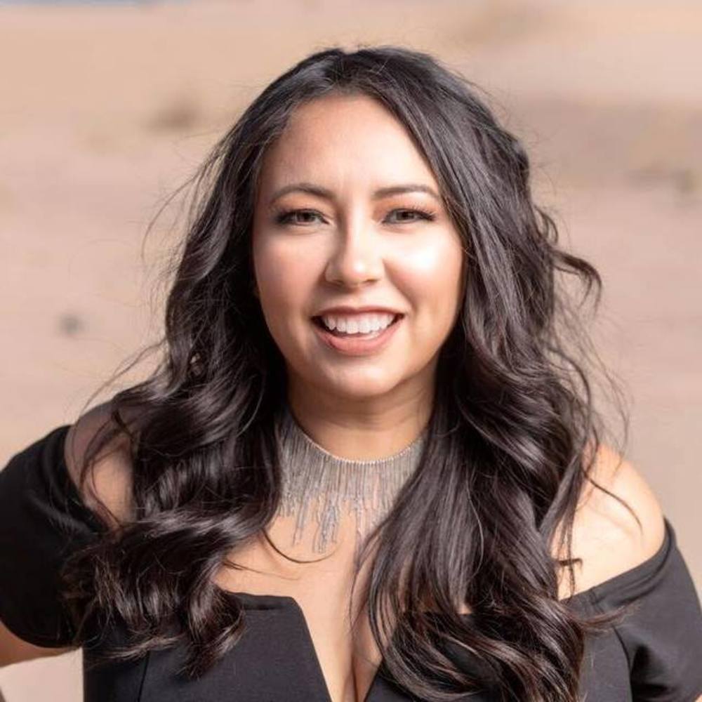 Meet your Posher, Monica